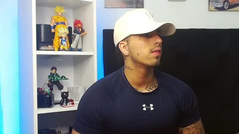 Snapshot of darius_phoenix chatting on March 5, 5:40 am Darius Phoenix  online show from March 5, 5:40 am