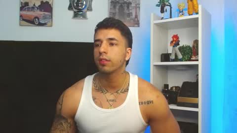 Snapshot of darius_phoenix chatting on January 19, 5:58 am Darius Phoenix  online show from January 19, 5:58 am
