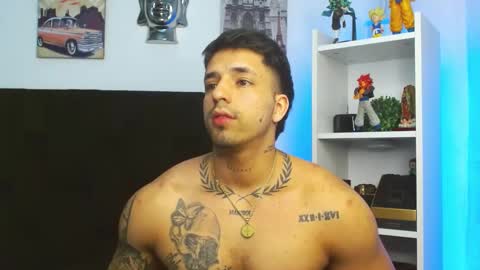 Snapshot of darius_phoenix chatting on January 18, 9:56 am Darius Phoenix  online show from January 18, 9:56 am