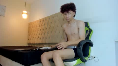 darkknightx01 online show from February 13, 10:20 am