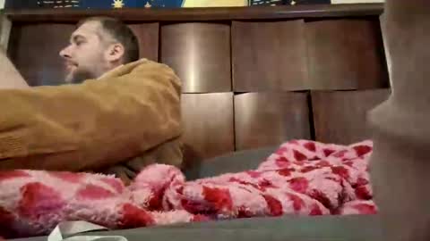 Snapshot of daryldman chatting on January 1, 4:07 pm daryldman online show from January 1, 4:07 pm