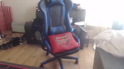 Snapshot of daver281197 chatting on February 6, 9:22 am dave online show from February 6, 9:22 am