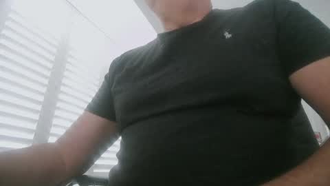 davesu12345 online show from June 2, 6:36 am