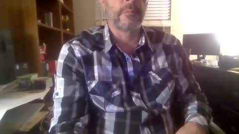 Snapshot of davethebooky chatting on December 20, 6:50 am Dave online show from December 20, 6:50 am