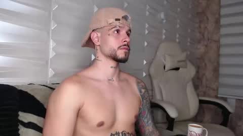 David col11 online show from November 18, 2:26 am