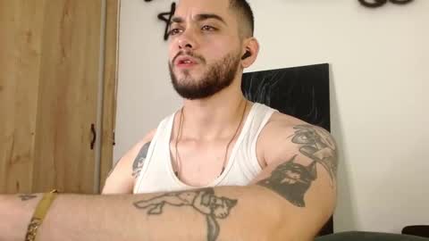 Twitter davidsanctum online show from February 17, 4:11 am