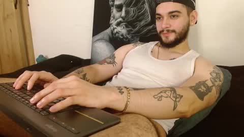 Twitter davidsanctum online show from January 16, 6:16 am