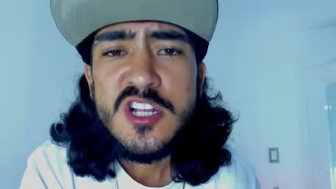 Hey im David that loves to explore and speak their fantasies. Very open talktative and nice. Feel free to chat with me online show from December 4, 1:01 am