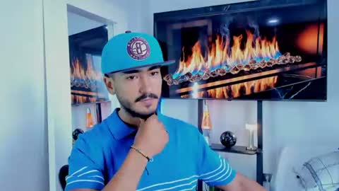 Hey im David that loves to explore and speak their fantasies. Very open talktative and nice. Feel free to chat with me online show from July 11, 11:56 am