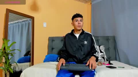 Snapshot of david_savage_ chatting on March 6, 10:30 am david online show from March 6, 10:30 am