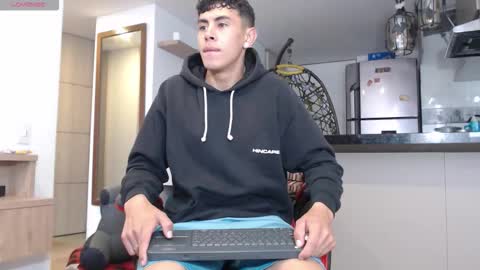 Snapshot of david_savage_ chatting on October 28, 11:34 am david online show from October 28, 11:34 am