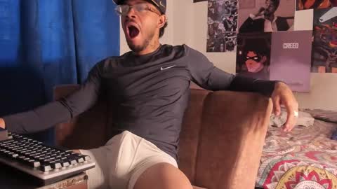 Snapshot of davide_daniels chatting on October 23, 11:46 am Davide online show from October 23, 11:46 am