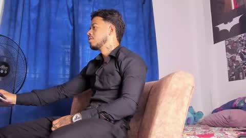 Snapshot of davide_daniels chatting on September 12, 12:05 pm Davide online show from September 12, 12:05 pm