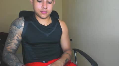 Snapshot of davidlenonn_ chatting on September 23, 5:29 am Lennon online show from September 23, 5:29 am