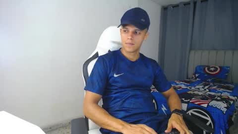 Snapshot of davisito7 chatting on January 10, 3:07 am David Angel online show from January 10, 3:07 am