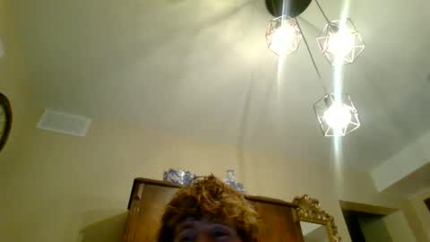 dcuccinato online show from December 20, 4:41 am