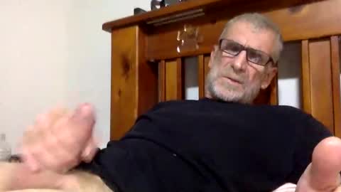 deanofflove2210 online show from January 9, 2:01 am