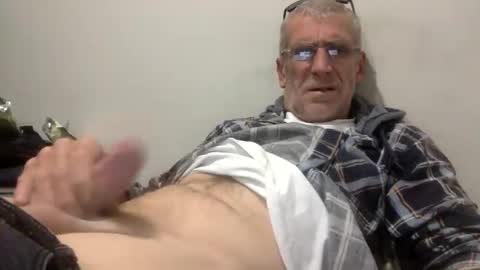 deanofflove221000 online show from April 10, 9:16 am