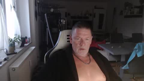 deinprinz2312 online show from September 21, 4:56 am