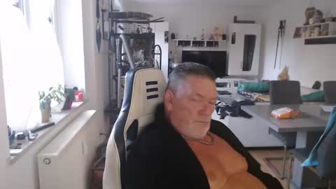 deinprinz2312 online show from September 16, 5:08 am