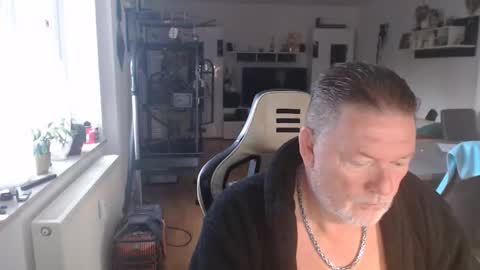 deinprinz2312 online show from September 17, 5:19 am