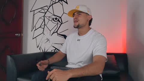 Snapshot of deivy_gram chatting on February 5, 4:16 am  DEIVY  online show from February 5, 4:16 am