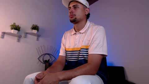 Snapshot of deivy_gram chatting on October 3, 10:04 pm  DEIVY  online show from October 3, 10:04 pm