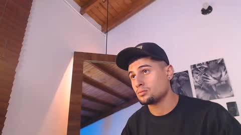 Snapshot of deivy_gram chatting on December 20, 6:19 am  DEIVY  online show from December 20, 6:19 am