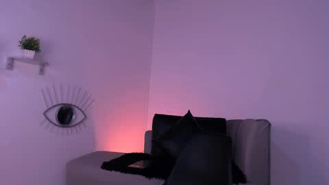 Snapshot of deivy_gram chatting on February 23, 11:36 pm  DEIVY  online show from February 23, 11:36 pm