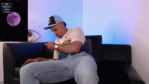 Snapshot of deivy_gram chatting on October 7, 11:09 pm  DEIVY  online show from October 7, 11:09 pm