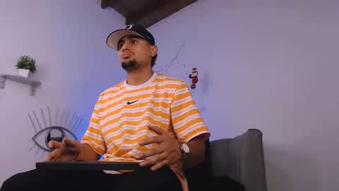 Snapshot of deivy_gram chatting on December 29, 10:36 pm  DEIVY  online show from December 29, 10:36 pm