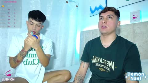 Snapshot of demonael chatting on February 4, 3:00 am Juan  Gabriel Independent Models 3 online show from February 4, 3:00 am