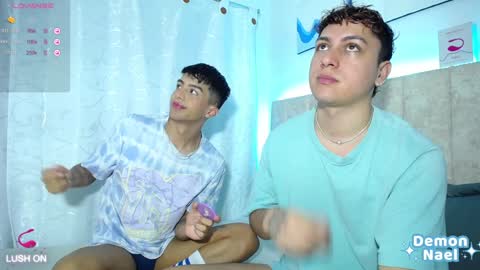 Snapshot of demonael chatting on December 27, 3:09 am Juan  Gabriel Independent Models 3 online show from December 27, 3:09 am