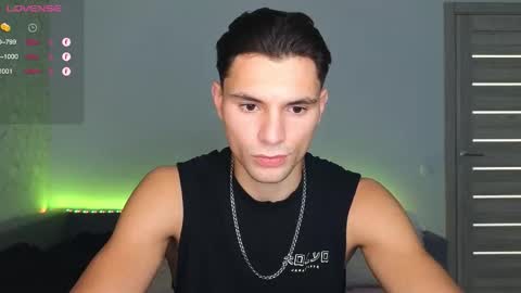 Den online show from October 29, 9:01 am