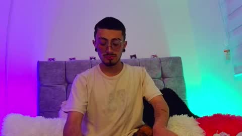 Dennis online show from November 20, 11:36 pm