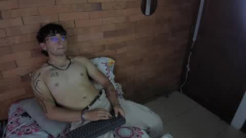 Dereck online show from December 18, 3:00 pm