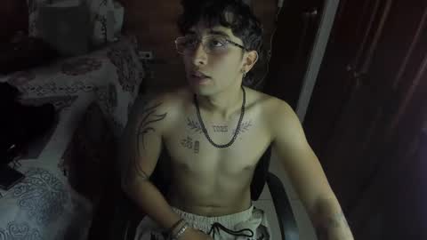 Dereck online show from December 23, 6:27 pm