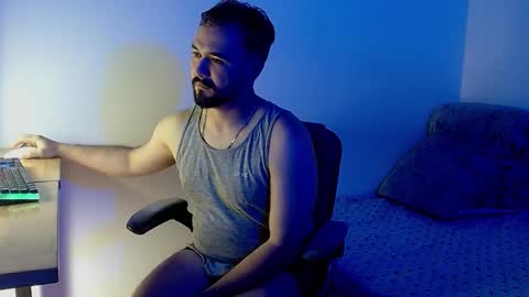 Dereck Mills3 online show from March 14, 2:18 am