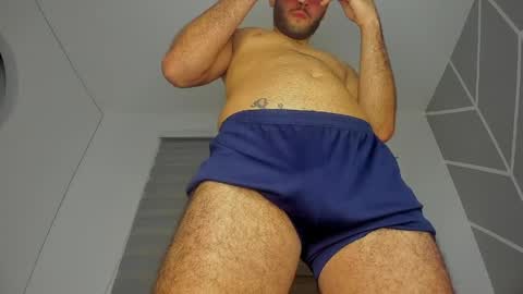 dereckhardd online show from April 12, 7:54 am