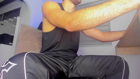 dereckhardd online show from February 15, 3:35 am