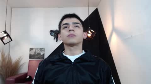 Snapshot of derek__west chatting on October 27, 12:40 pm   online show from October 27, 12:40 pm