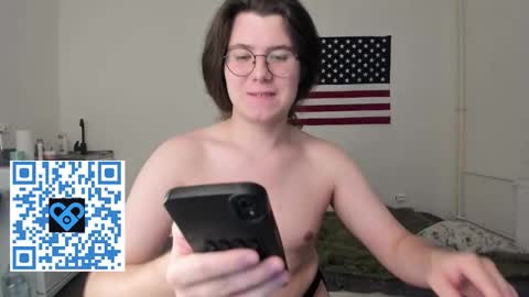 Derek online show from October 16, 10:07 pm