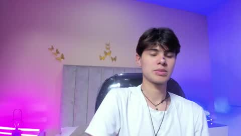 derek_sinn online show from March 21, 8:35 pm