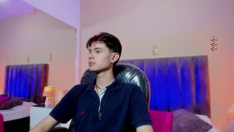 derek_sinn online show from March 28, 8:42 pm