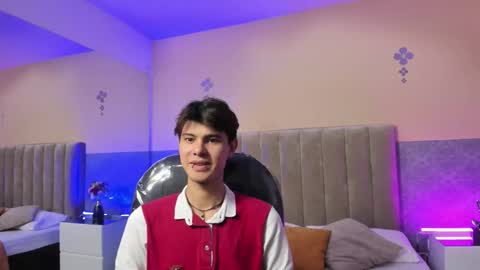 derek_sinn online show from March 16, 9:08 pm