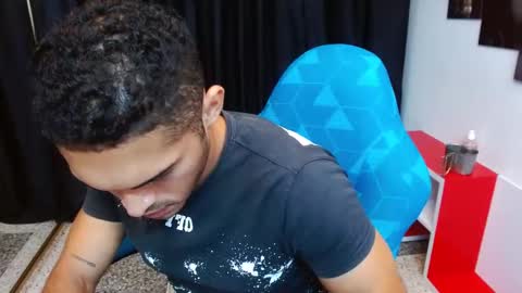 D E R E K online show from December 22, 12:57 pm