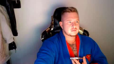 Gemeinsam Spass habentry together online show from June 1, 12:27 pm