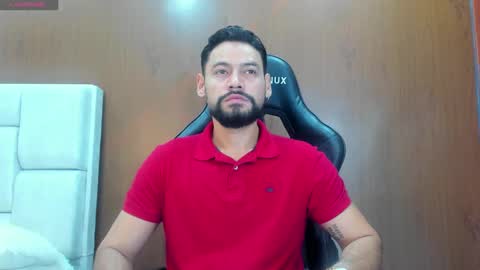 Snapshot of derrybigger_cm chatting on October 6, 2:11 pm DerryBigger CM online show from October 6, 2:11 pm