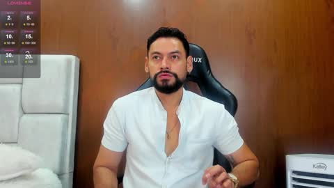 Snapshot of derrybigger_cm chatting on October 5, 2:10 pm DerryBigger CM online show from October 5, 2:10 pm