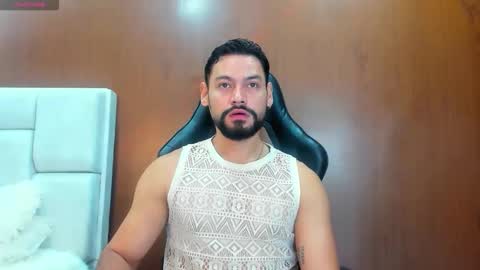 Snapshot of derrybigger_cm chatting on October 23, 2:20 pm DerryBigger CM online show from October 23, 2:20 pm